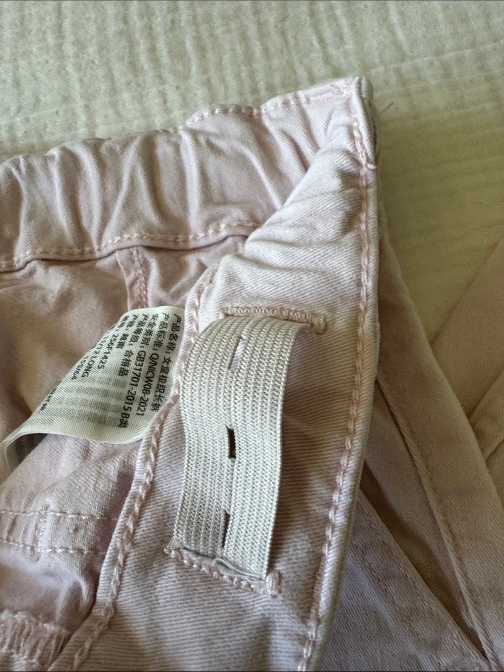 Abercrombie kids Girls Pale Pink Wide Leg Cargo Pants. Size 11/12 Long. Like new